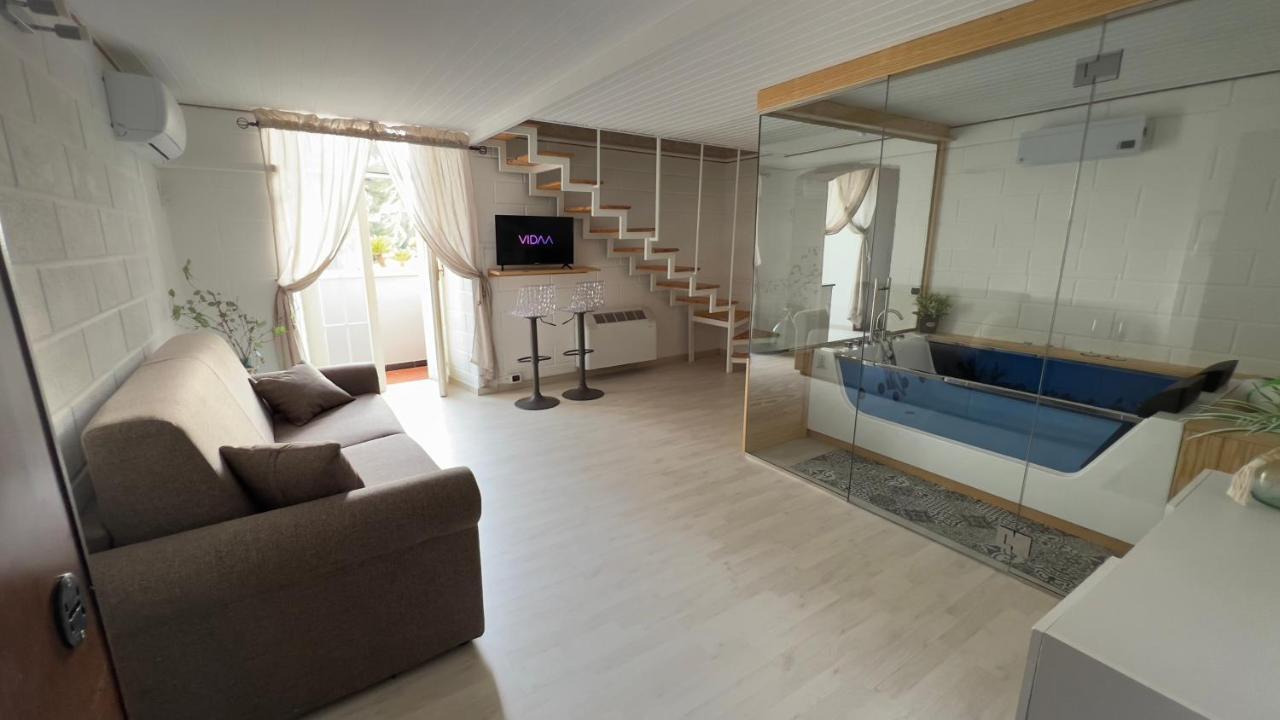 Gilu' Bed & Breakfast Adelfia Bagian luar foto